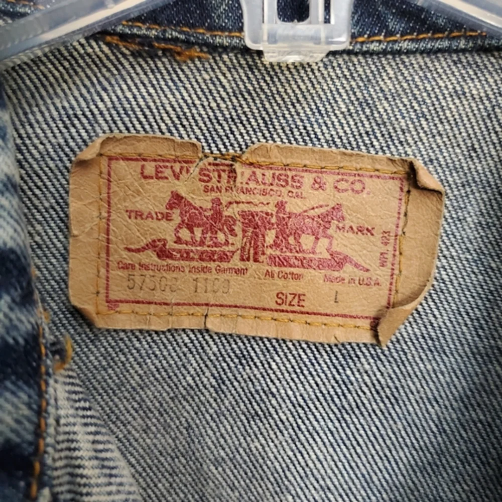 Levi's Distressed Blue Denim Jacket - Picture 3 of 4